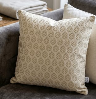 Cushion Green Creme
